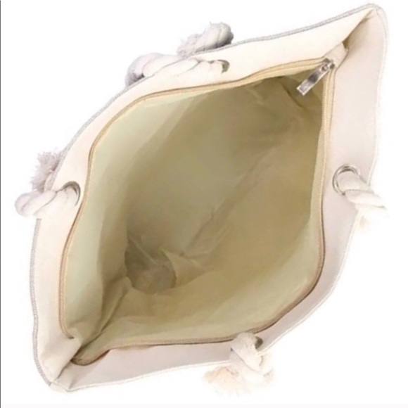 Zip Up American Flag Tote - Picture 3 of 3